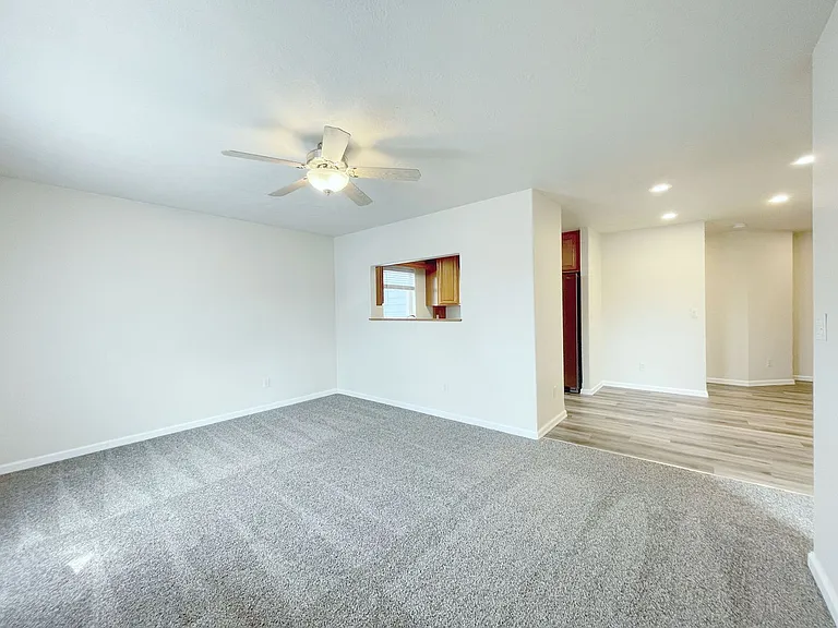 The Heights Apartments — Photo 7