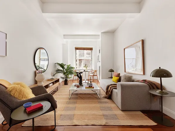 88 Greenwich St APT 906, New York, NY 10006