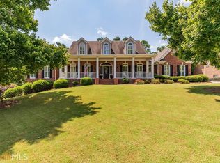 365 Grove Ridge Dr, Loganville, GA 30052