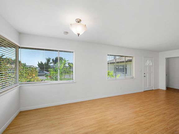 3rd image of 4440 Donald Ave