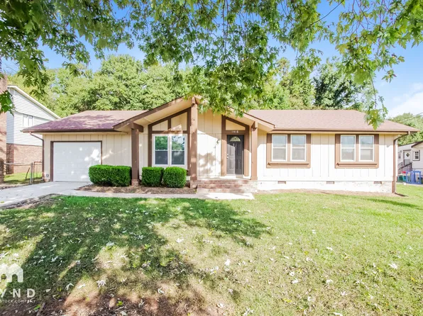 1418 Gaston Way, Dallas, NC 28034