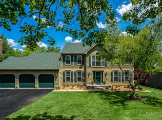 401 Greens View Dr, Algonquin, IL