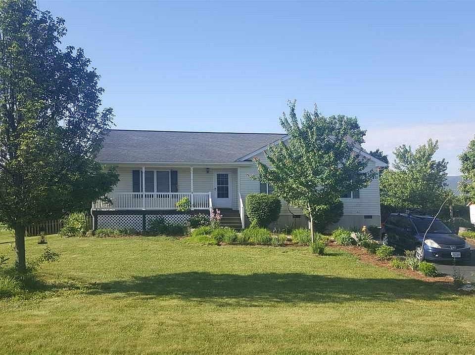 1st image of 23 Princess Ann Ln