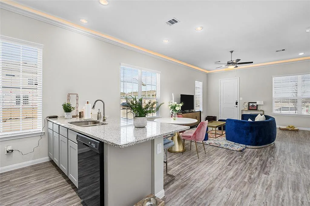 Building Photo - 15842 Loch Laggan Dr