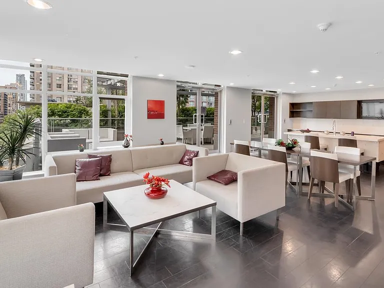 535 Smithe St #2404 — Photo 21