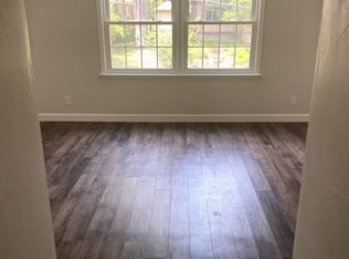 1422 N 63rd St, Wauwatosa, WI 53213