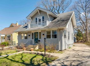 147 Washington Rd, Lake Forest, IL 60045