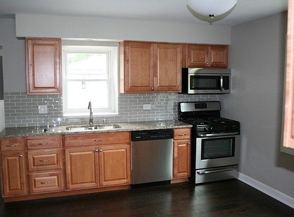 4th image of 438 N Westmore Ave