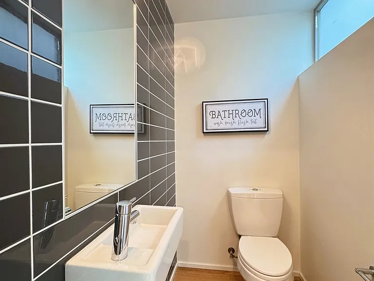 4114A Linden Ave N #A — Photo 11