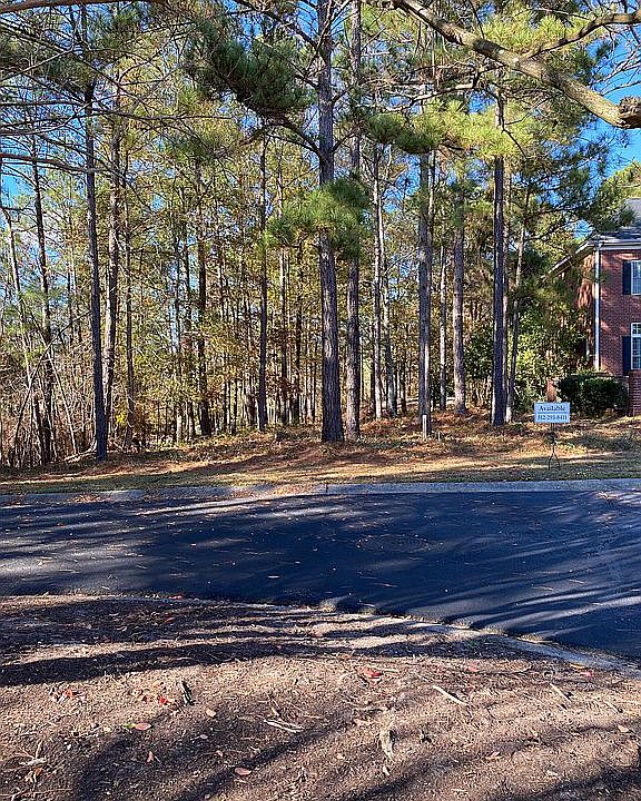 Front of lot from cul-de-sac