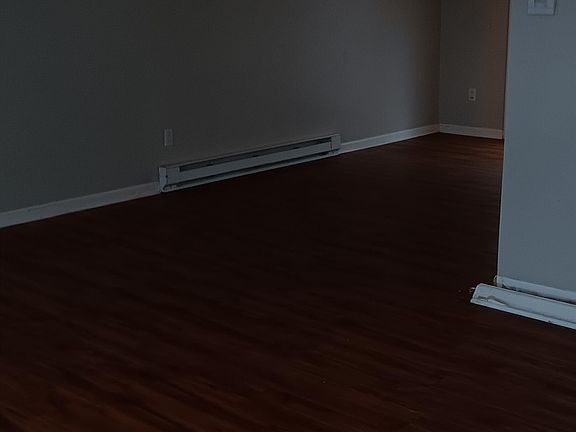 3rd image of 735 Southfield Ct