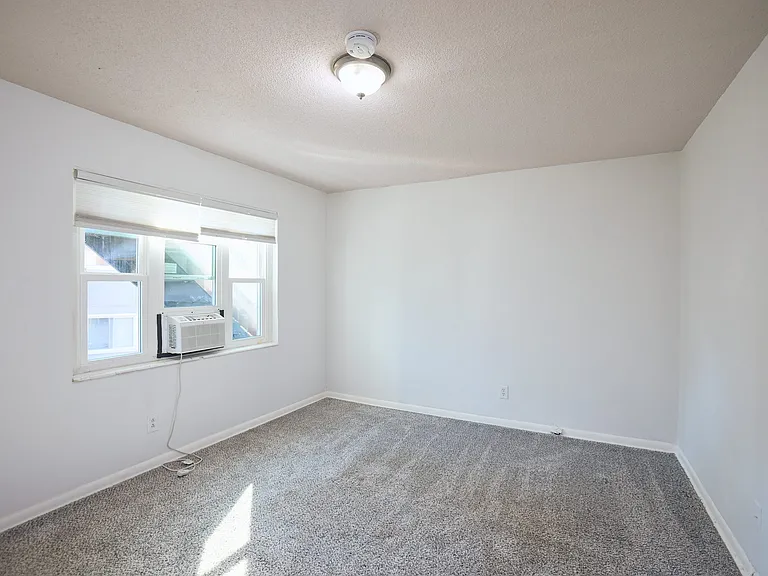 1171 Woodland Avenue Northeastunit #3 — Photo 2
