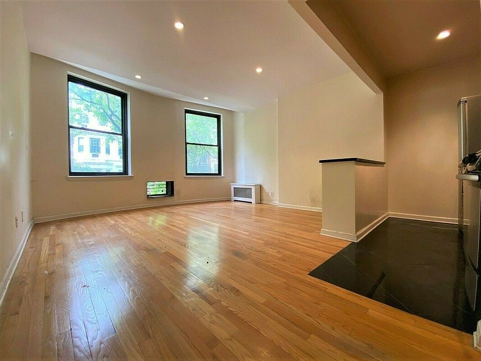 2nd image of 7 W 87th St APT 3G