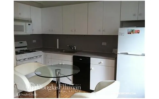 Rented by Douglas Elliman | media 5