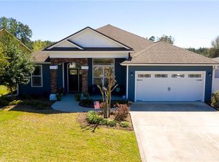 228 Waters Edge Dr, Kingsland, GA 31548
