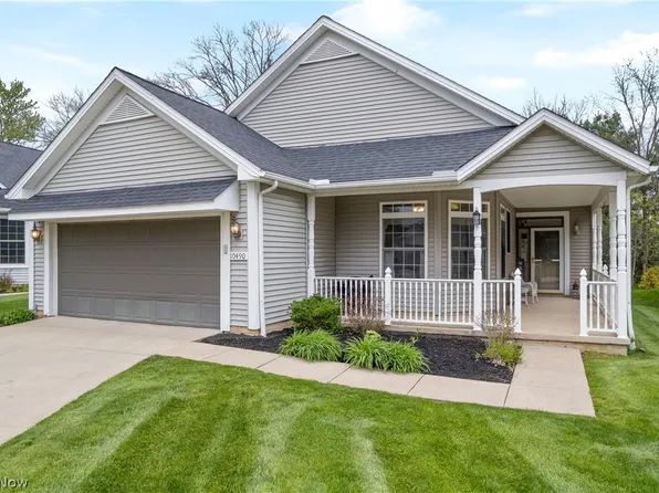 10490 W Ravine View Ct, North Royalton, OH 44133