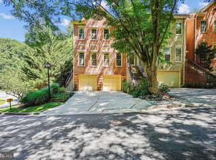 7861 Oracle Pl, Rockville, MD 20854