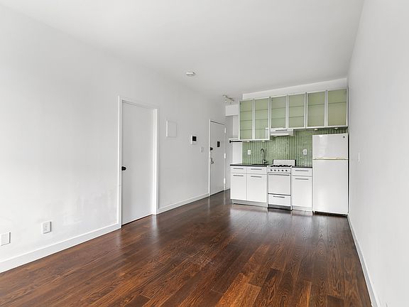 2nd image of 373 Bleecker St #3D