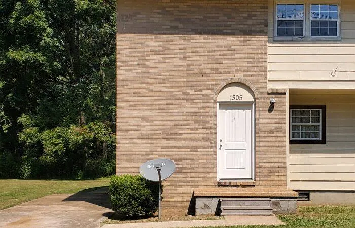 1305 Proper St — Photo 1