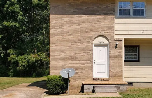 1305 Proper St Photo 1