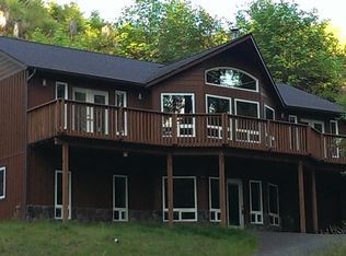 71186 Fishhawk Lk, Clatskanie, OR 97016