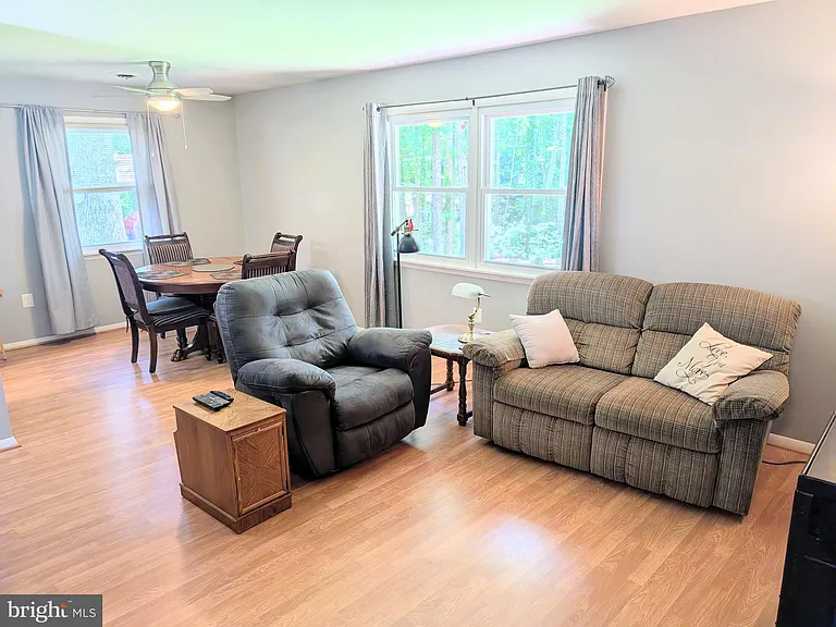 6997 Gilbeth Rd — Photo 11