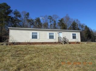 949 Snow Hill Church Cir, Dobson, NC 27017