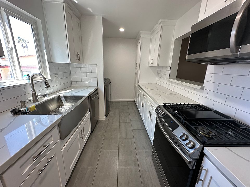 1st image of 3618 1/2 Newton St