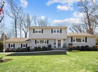 516 Franklin Ave, Wyckoff, NJ 07481