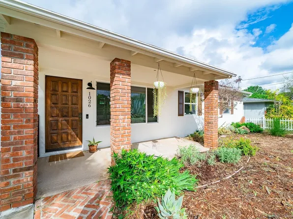 1026 Crescent Dr, Vista, CA 92084
