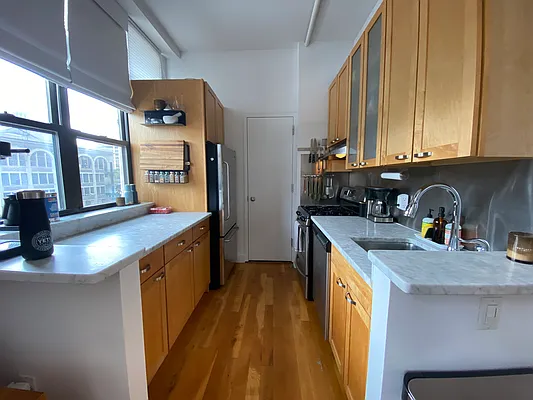 Rented by R New York | media 12