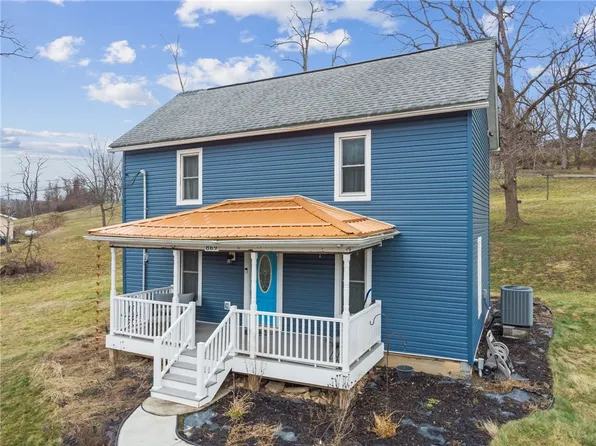 869 Middletown Rd, New Stanton, PA 15672