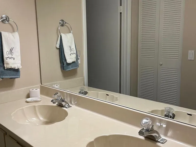 7879 Willow Spring Dr #913 — Photo 9