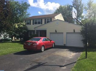 1822 Roan Dr, Warrington, PA 18976