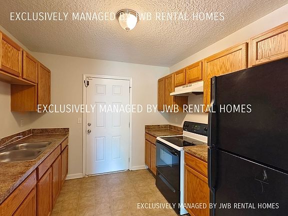 4th image of 4385 Melissa Ct W