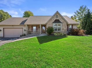N102W15001 Hidden Pond Ct, Germantown, WI