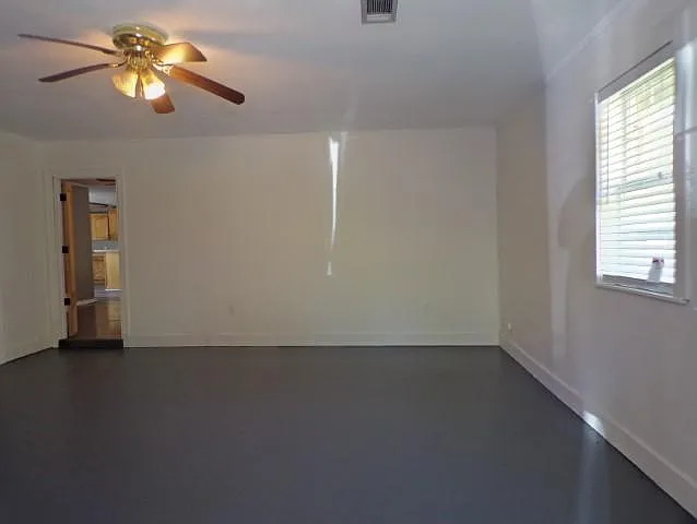 167 Lakeview Dr — Photo 7