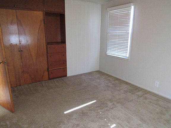 5th image of 1140 E McKinley Ave