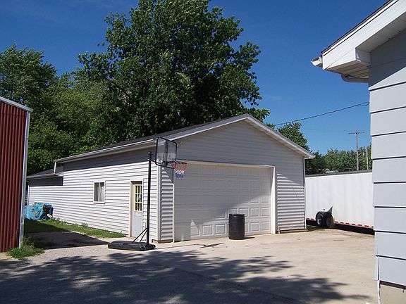 4th image of 510 W Oak St