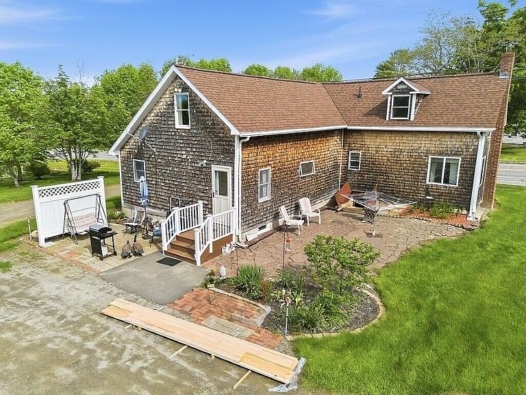 Listing photo 4