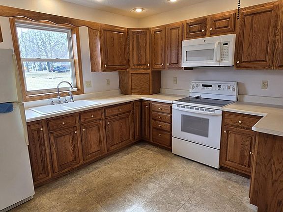 4th image of 203 E Ridge St