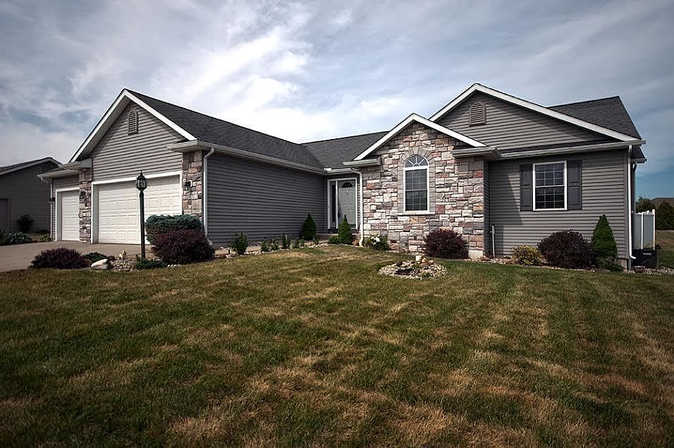 1st image of 57429 Emerald Chase Ln