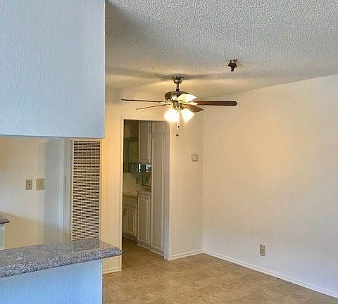 5th image of 11702 Menlo Ave APT 05