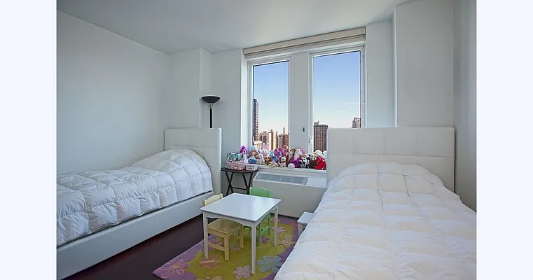 Rented by BLU Real Estate | media 40