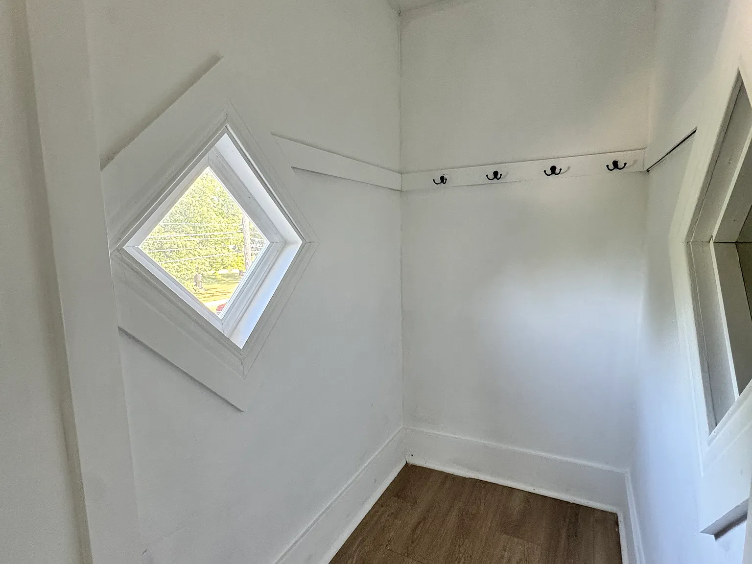 2 bed, 1200 sqft, $1,200 — Photo 4