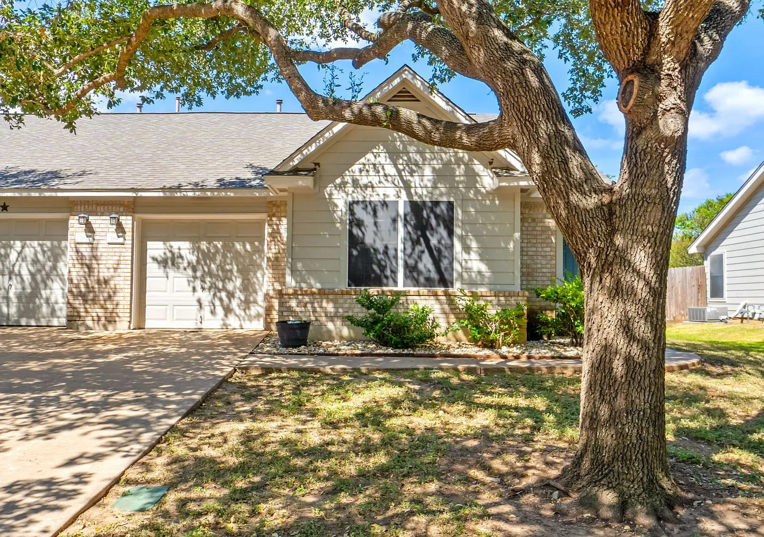 160 Prairie Springs Loop Georgetown, TX 78626 — Photo 2
