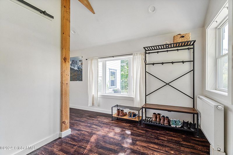5th image of 375 Beck Road
