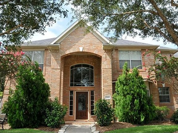 2nd image of 22426 Crescent Cove Ct