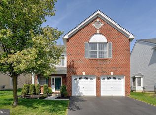16 Devonshire Dr, Princeton, NJ 08540