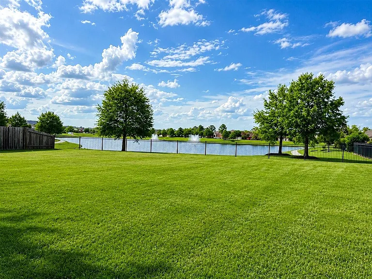18406 Water Scene Trl — Photo 18